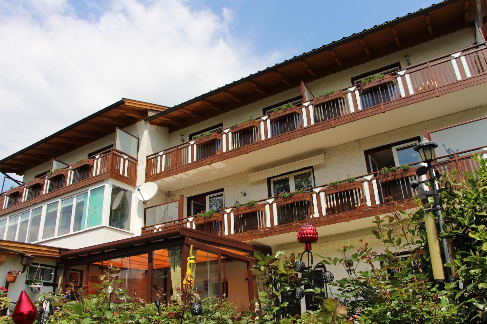 Hotel Haus Riedl Seeboden Esterno foto
