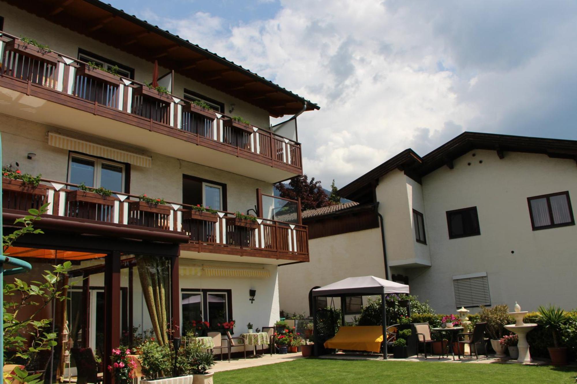 Hotel Haus Riedl Seeboden Esterno foto